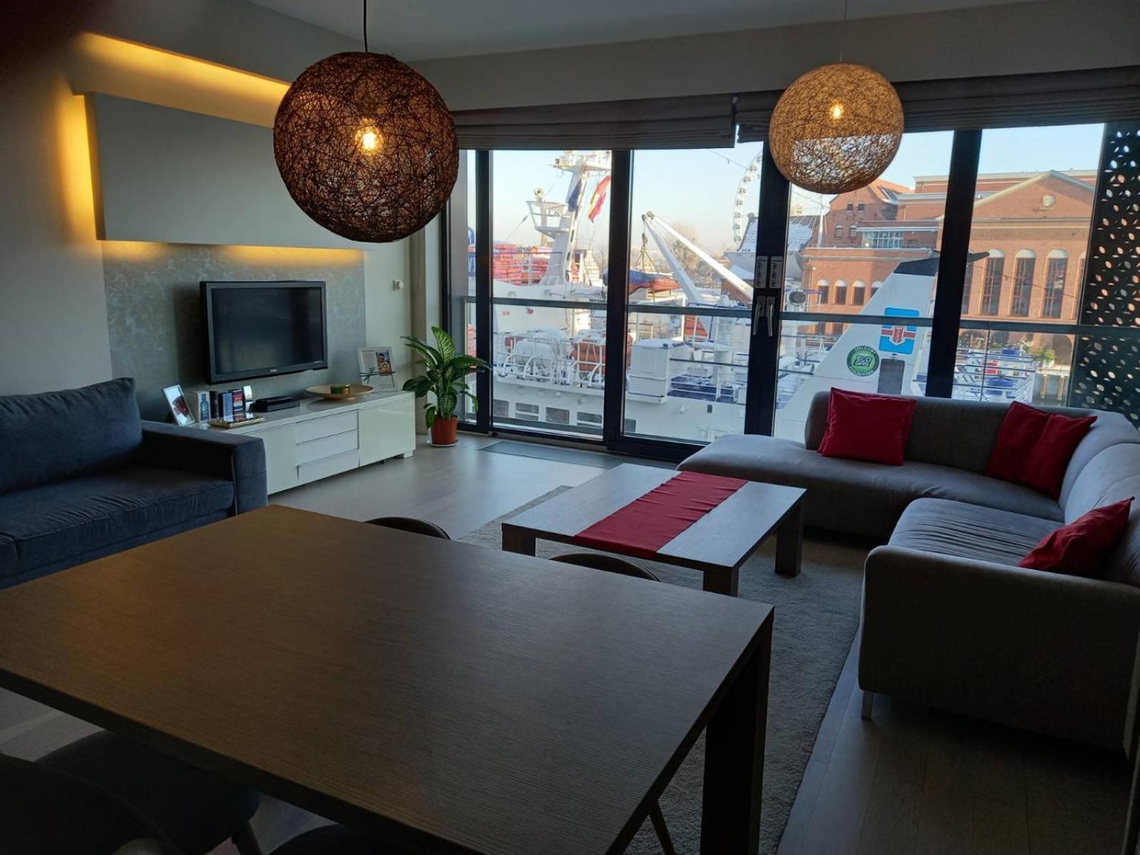 Apartment With An Amazing View Гданск Екстериор снимка